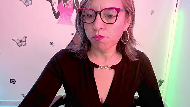 rebecca09_sexy: δωμάτιο απευθείας συνομιλίας