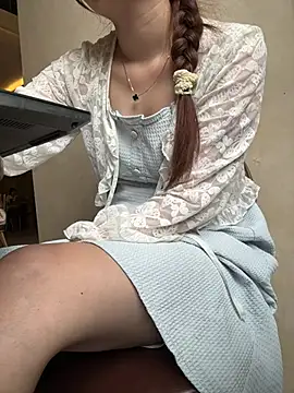 Lina-Xuka81 Adlı Modelin Canlı Sohbet Odası