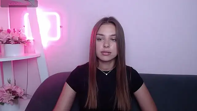 MilanaAngelAs – Naživo kamerová sex šou 