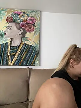 غرفة دردشة AllysonK المباشرة