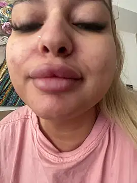 AllysonK Live Chatrum
