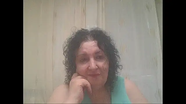חדר צ'אט בשידור חי של maturekorine