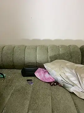 sweet18creamybigpussy Adlı Modelin Canlı Sohbet Odası