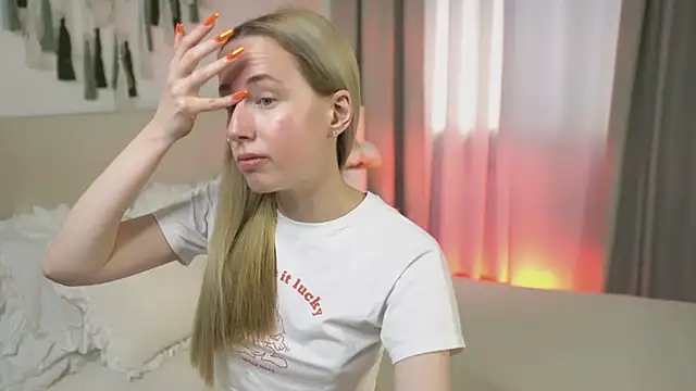 חדר צ'אט בשידור חי של Cassie_Kelman