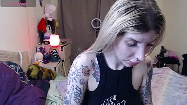 BLACKPeonyy Adlı Modelin Canlı Sohbet Odası