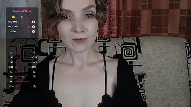 TinaWince Adlı Modelin Canlı Sohbet Odası