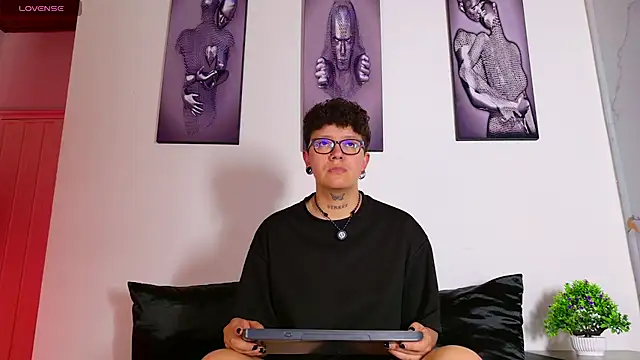 חדר צ'אט בשידור חי של alex_noa
