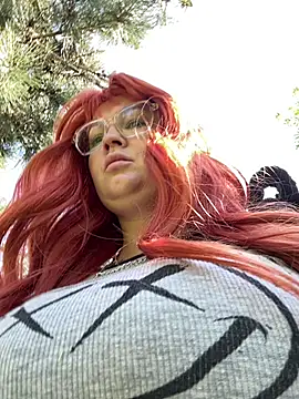 חדר צ'אט בשידור חי של Teya_moon_