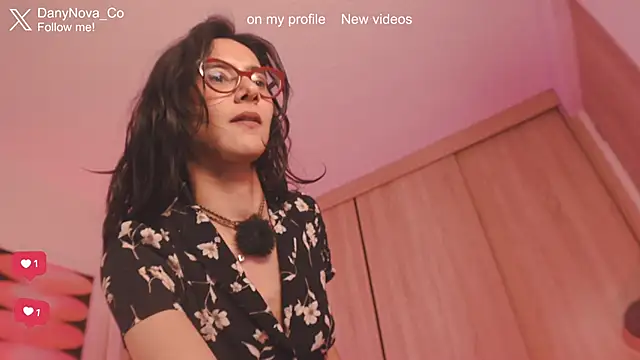 DanyNova_Co – live chatrum