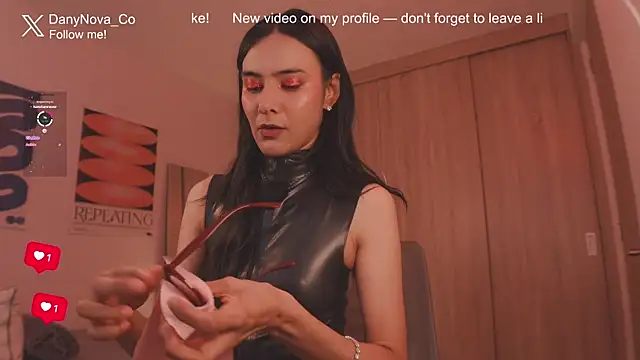 DanyNova_Co – live chatrum