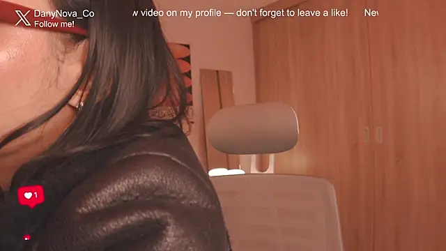 DanyNova_Co Live Chatrum