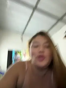 Sofia_Queen17's Live Chat Room