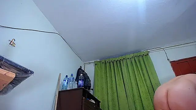 hairy_pussywet Live Chatraum
