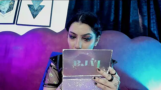 غرفة دردشة sophy_rock المباشرة