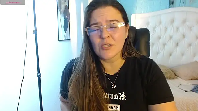 MsJossie's Live Chat Room