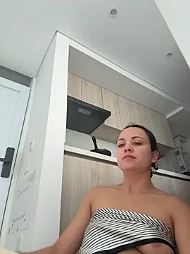 Pokój czatu na żywo – Megan_Rodrigo