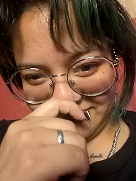 lucky-leah Live Chatraum