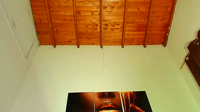 Mila_cams1_'s Live Chat Room