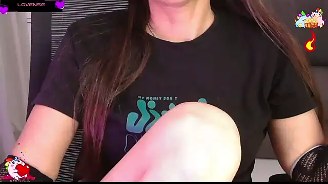 Онлайн чат Layla_Ahh