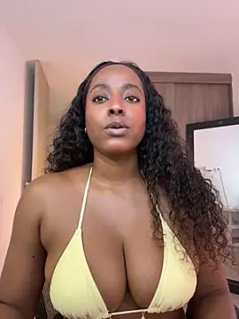 evangeline_ch's Live Chat Room