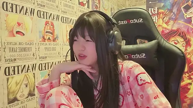 ห้องแชทสดของ SNAKEgirlQAQ