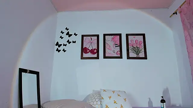 Živá chatovací místnost Emiily_Parkerr