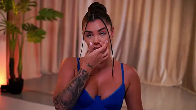 Онлайн чат NatyDesiree