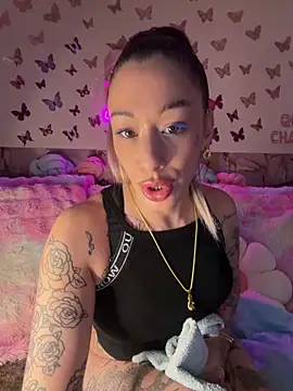 Živá chatovací místnost CHACHOULAND