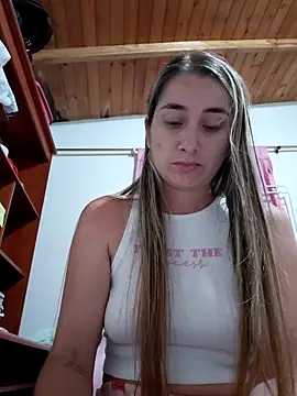 Sala de chat en directo de Iris_love18