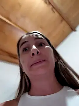 Iris_love18 Live Chatraum
