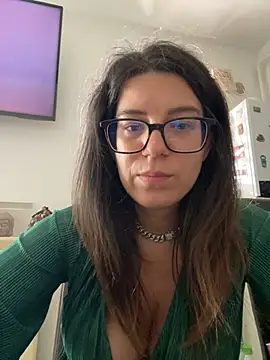 NadiraNoor – live chatrum