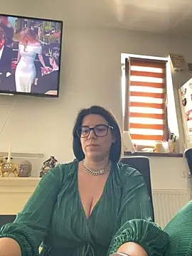 Živá chatovací místnost NadiraNoor