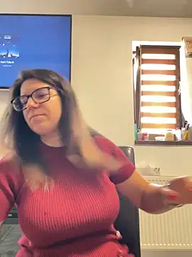 NadiraNoorn Live chat-huone