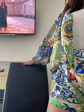 חדר צ'אט בשידור חי של NadiraNoor