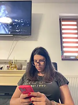 NadiraNoor's Live Chat Room
