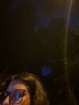 NadiraNoor লাইভ চ্যাট রুম