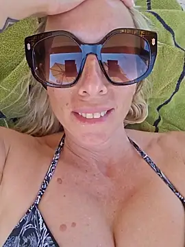 Pokój czatu na żywo – Ina_Your_Queen