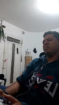 Yenoxxx Adlı Modelin Canlı Sohbet Odası