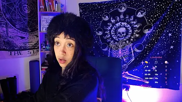 ela_0 Live chatroom