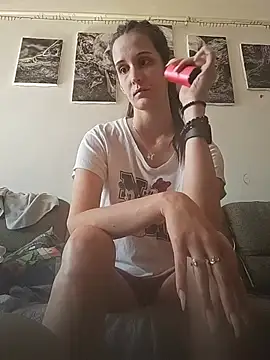 חדר צ'אט בשידור חי של Laura_Ati