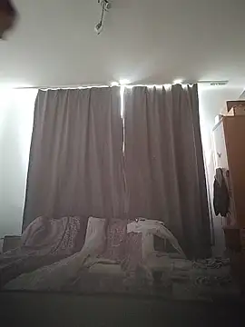 Laura_Ati Live Chatraum