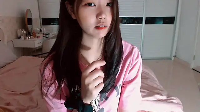 חדר צ'אט בשידור חי של Miu1_girl