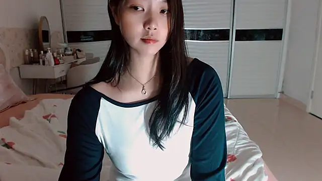 Miu1_girl – Naživo chatovacia miestnosť