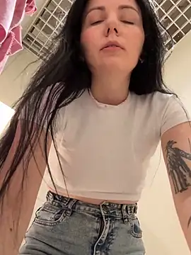 غرفة دردشة naughty_lucifer المباشرة