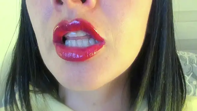 ห้องแชทสดของ queen_fetish