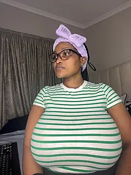 Bustygoddess32 live-chat rom