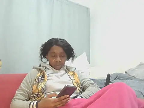 Sexxybella27's Live Chat Room