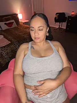 חדר צ'אט בשידור חי של DestineeJayde