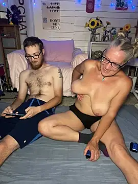 חדר צ'אט בשידור חי של TrenaAnne