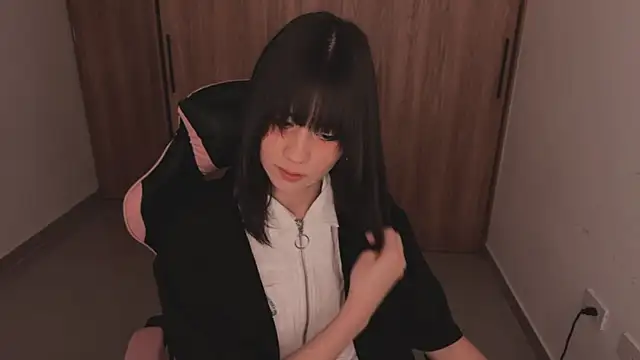 Ghost__Girl Adlı Modelin Canlı Sohbet Odası